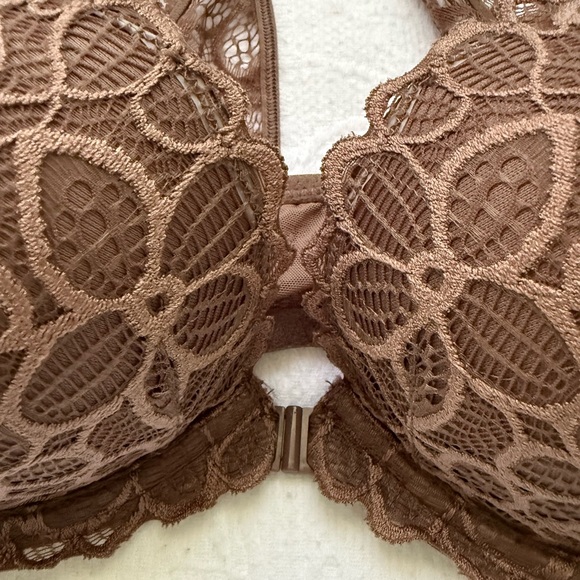 Victoria's Secret Chocolate Lace Bra NWOT size 36C - Picture 4 of 8